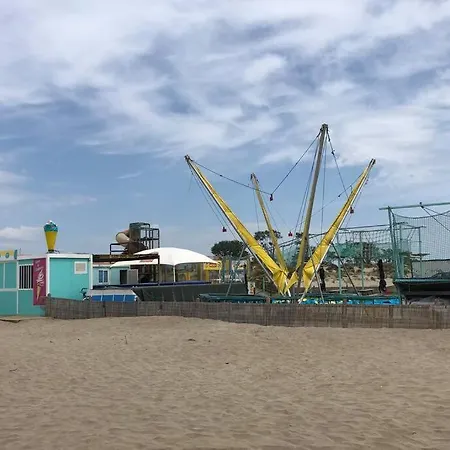 3 Pieces Avec Piscine Face A La *