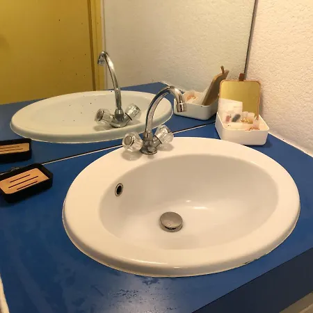 3 Pieces Avec Piscine Face A La Agde