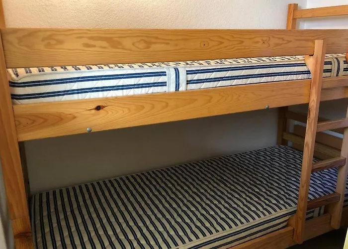 3 Pieces Avec Piscine Face A La Apartment