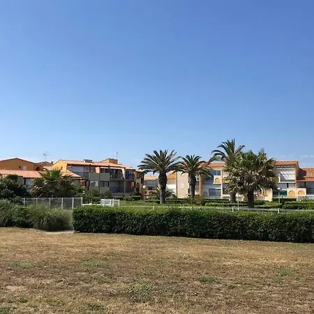 3 Pièces Avec Piscine Face à La *