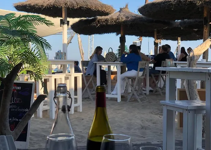 3 Pieces Avec Piscine Face A La * Agde