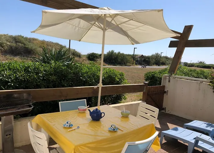 3 Pieces Avec Piscine Face A La